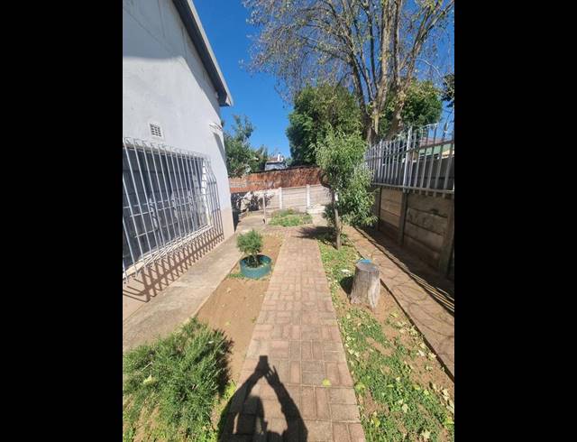 8 BEDROOM HOUSE FOR SALE IN MALVERN